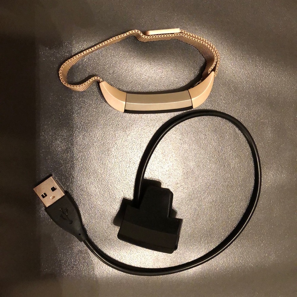 Fitbit Ulta with charger